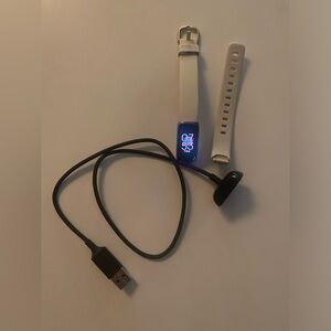 Fitbit Charge 5 - Advanced health and fitness tracker with integrated GPS,